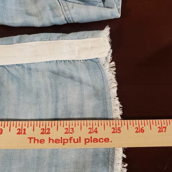 Bella Dahl Fray Hem Button Tencel Light Wash Denim Shirt Size M Roll Tab Sleeve - Picture 13 of 13